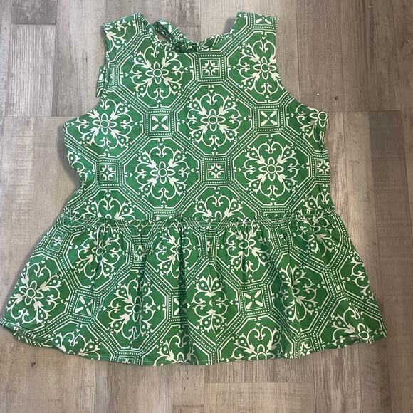 Ann Taylor sleeveless top featuring a green and white geometric print size med - Picture 12 of 14